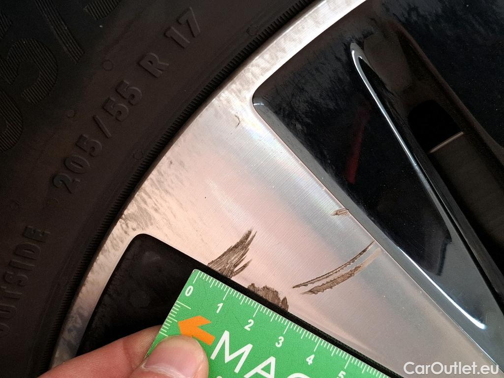  Mercedes  A-Klasse MERCEDESBENZ Classe A Berline  2018  4P  Berline A 250 e Business Line 8GDCT #11