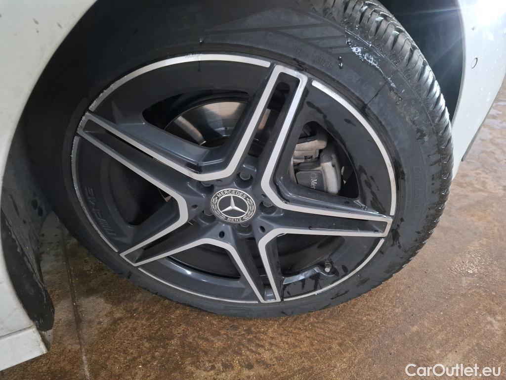  Mercedes  A-Klasse MERCEDES-BENZ Classe A Compact / 2022 / 5P / Berline A 200 AMG Line 7G-DCT #40