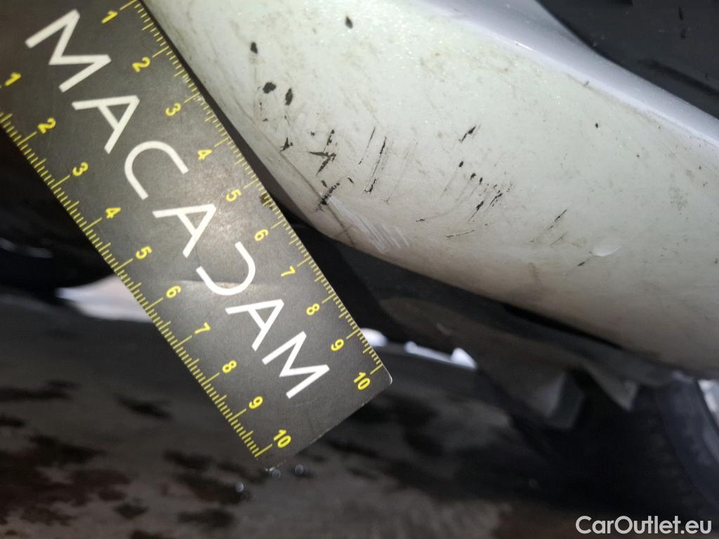  Mercedes  A-Klasse MERCEDES-BENZ Classe A Compact / 2022 / 5P / Berline A 200 AMG Line 7G-DCT #13