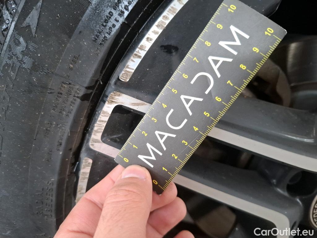  Mercedes  A-Klasse MERCEDES-BENZ Classe A Compact / 2022 / 5P / Berline A 200 AMG Line 7G-DCT #48