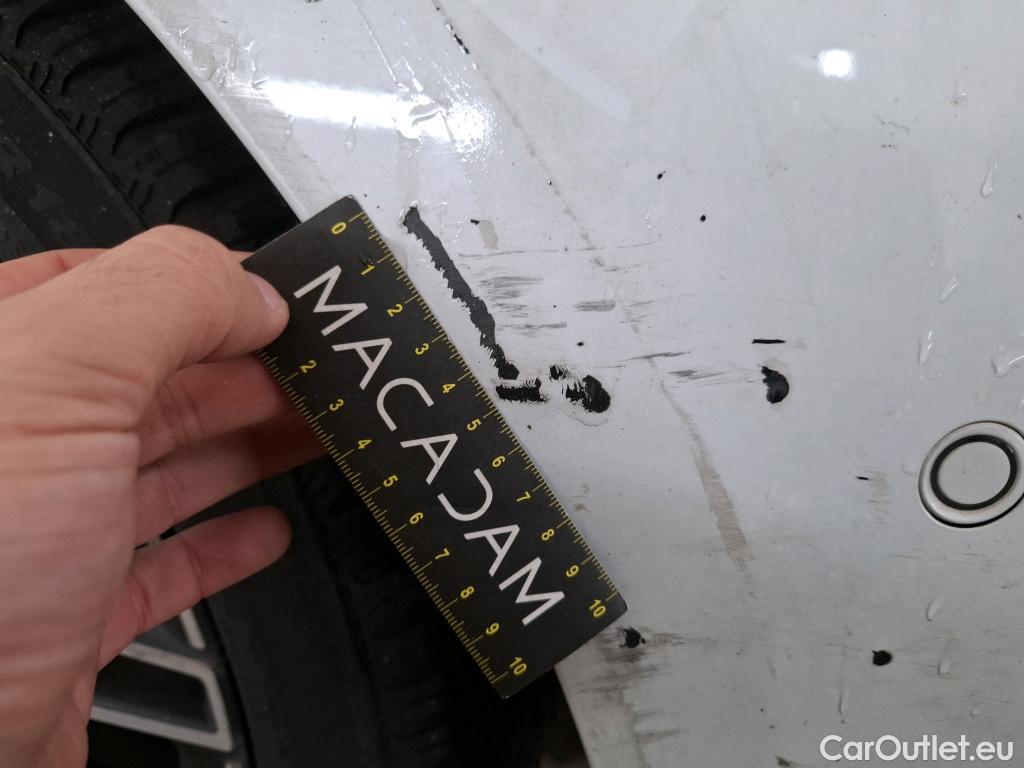  Mercedes  A-Klasse MERCEDES-BENZ Classe A Compact / 2022 / 5P / Berline A 200 AMG Line 7G-DCT #18