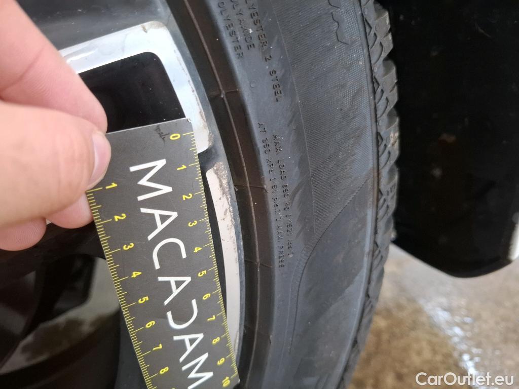  Mercedes  A-Klasse MERCEDES-BENZ Classe A Compact / 2022 / 5P / Berline A 200 AMG Line 7G-DCT #37