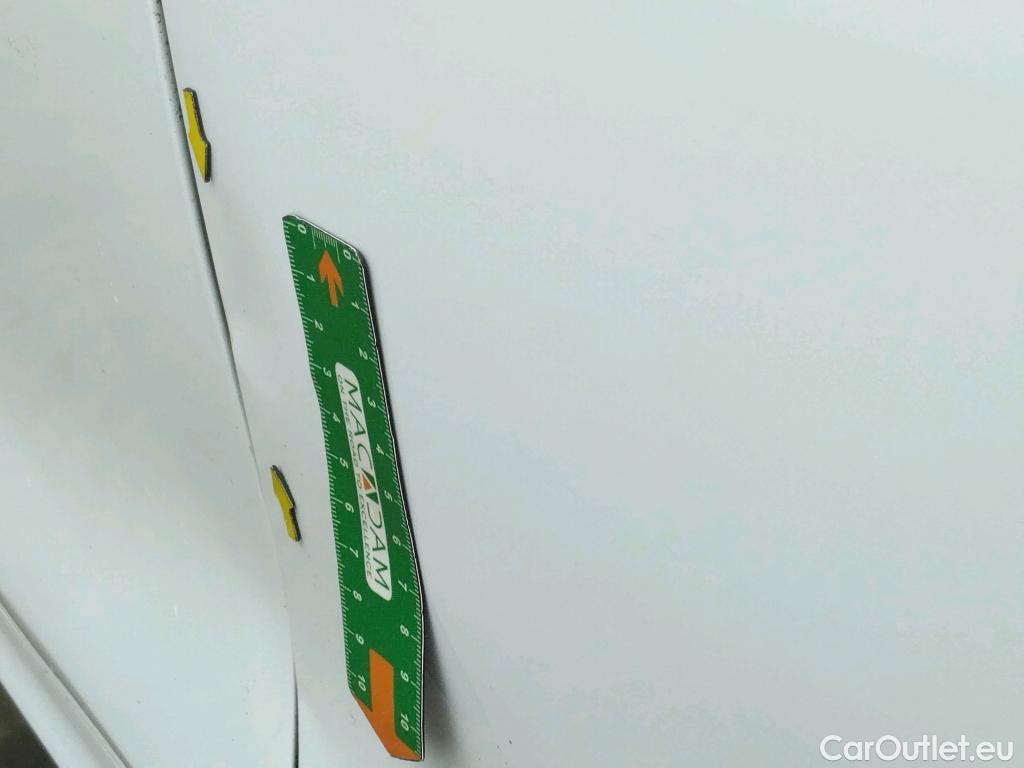  Opel  Corsa  F e Edition Business 50kWh BVA #5