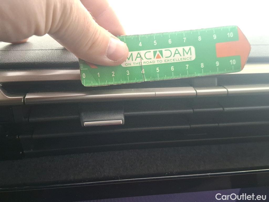  Peugeot  308 PEUGEOT  SW / 2021 / 5P / Break BlueHDi 130 EAT8 ALLURE PACK #18