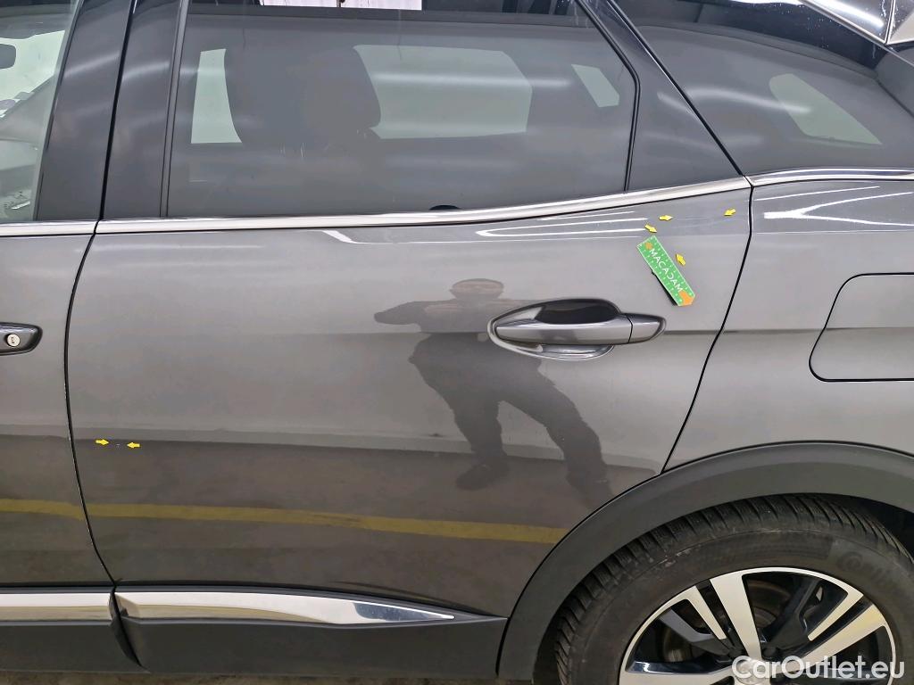  Peugeot  3008 PEUGEOT  / 2020 / 5P / SUV 1.6 HYBRID4 300 E-EAT8 GT #9