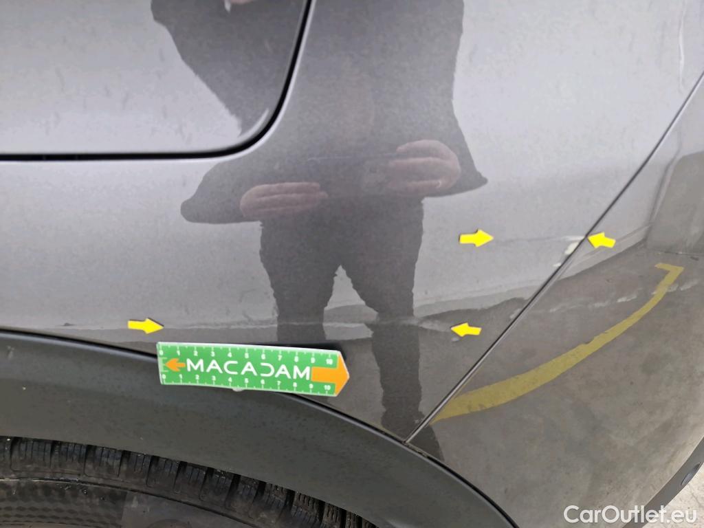  Peugeot  3008 PEUGEOT  / 2020 / 5P / SUV 1.6 HYBRID4 300 E-EAT8 GT #2