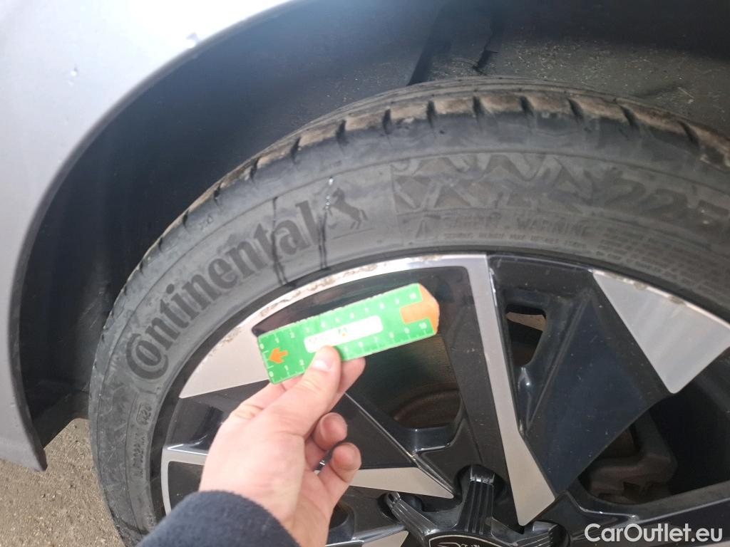  Peugeot  308 PEUGEOT  SW / 2021 / 5P / Break BlueHDi 130 EAT8 ALLURE PACK #25