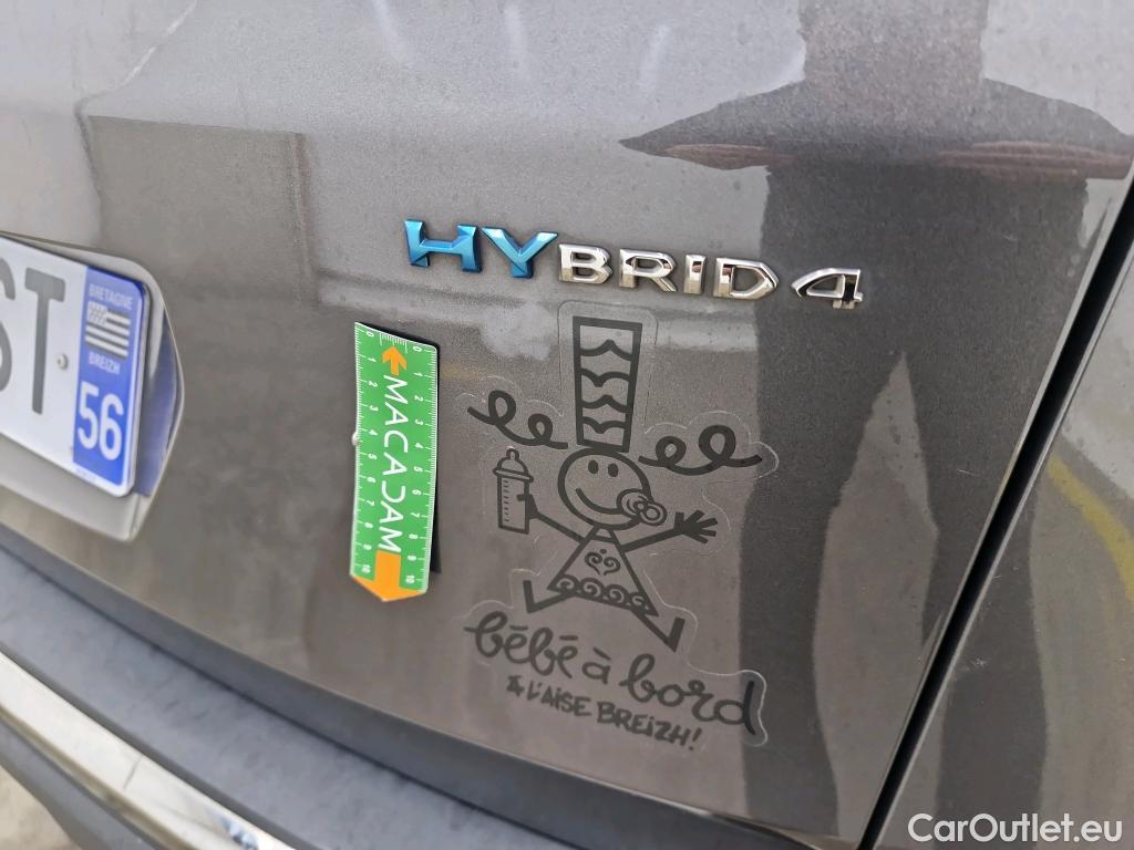  Peugeot  3008 PEUGEOT  / 2020 / 5P / SUV 1.6 HYBRID4 300 E-EAT8 GT #31