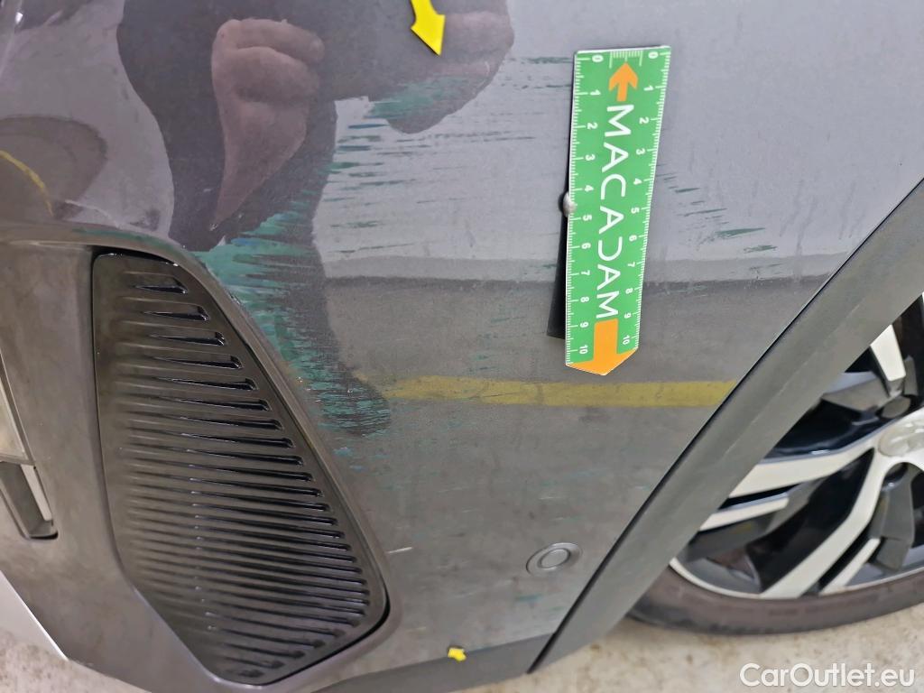  Peugeot  3008 PEUGEOT  / 2020 / 5P / SUV 1.6 HYBRID4 300 E-EAT8 GT #22