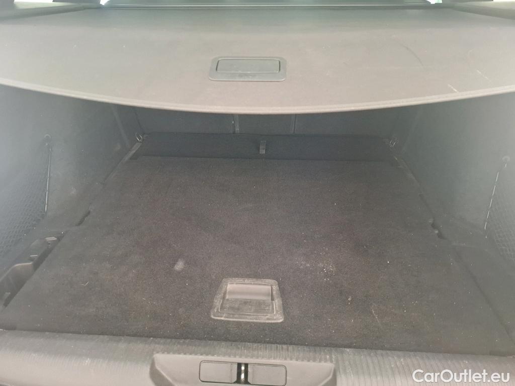  Peugeot  308 PEUGEOT  SW / 2021 / 5P / Break BlueHDi 130 EAT8 ALLURE PACK #40