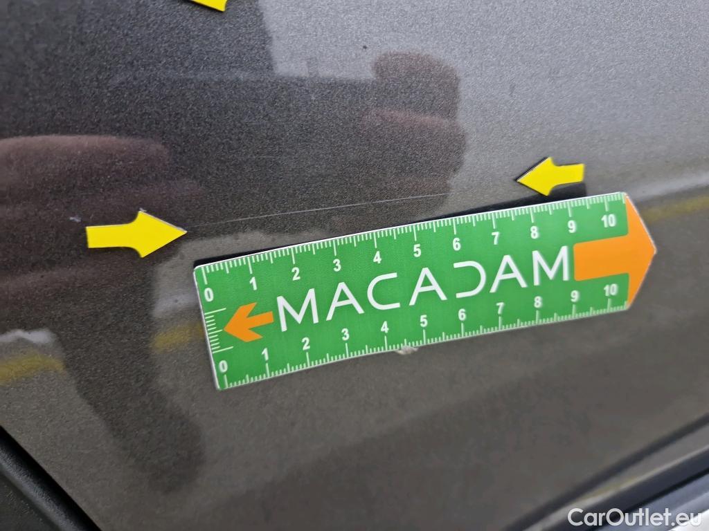  Peugeot  3008 PEUGEOT  / 2020 / 5P / SUV 1.6 HYBRID4 300 E-EAT8 GT #19