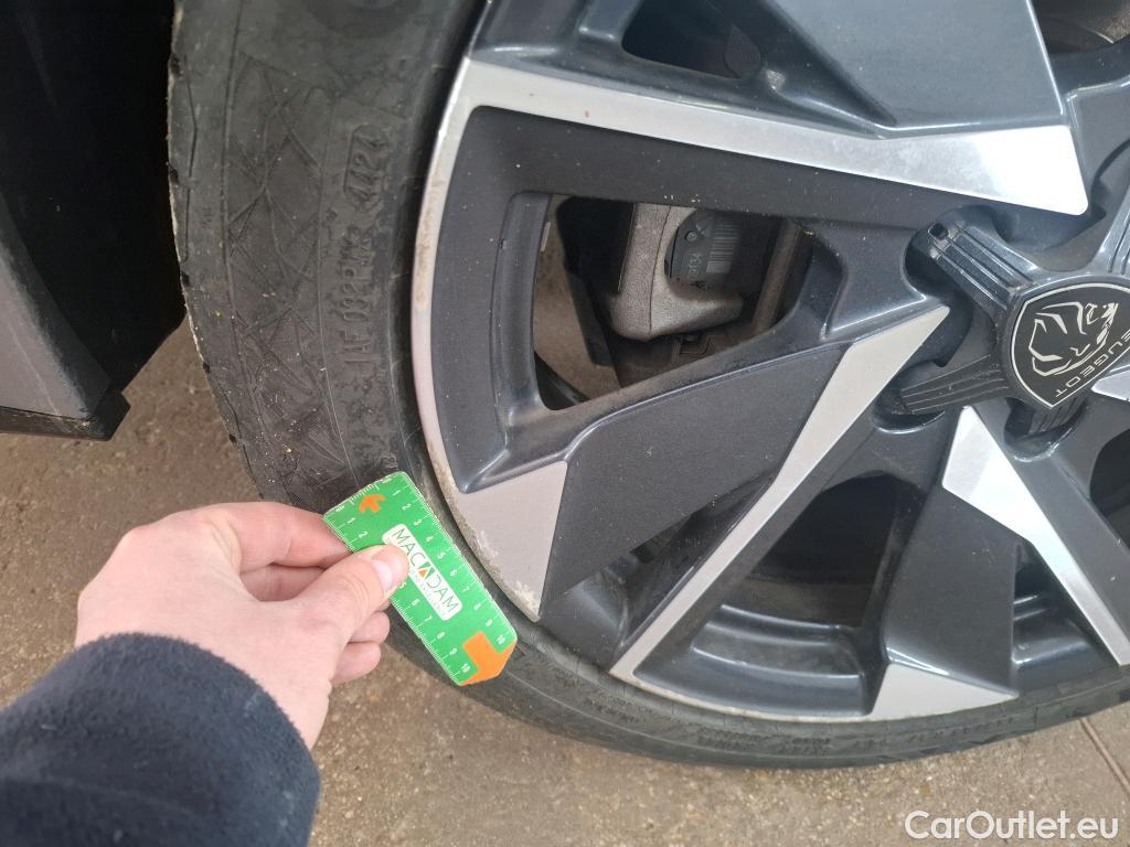  Peugeot  308 PEUGEOT  SW / 2021 / 5P / Break BlueHDi 130 EAT8 ALLURE PACK #31