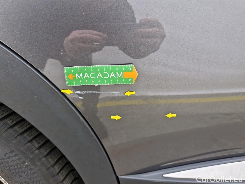  Peugeot  3008 PEUGEOT  / 2020 / 5P / SUV 1.6 HYBRID4 300 E-EAT8 GT #17