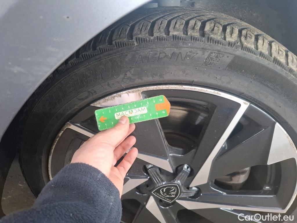  Peugeot  308 PEUGEOT  SW / 2021 / 5P / Break BlueHDi 130 EAT8 ALLURE PACK #37