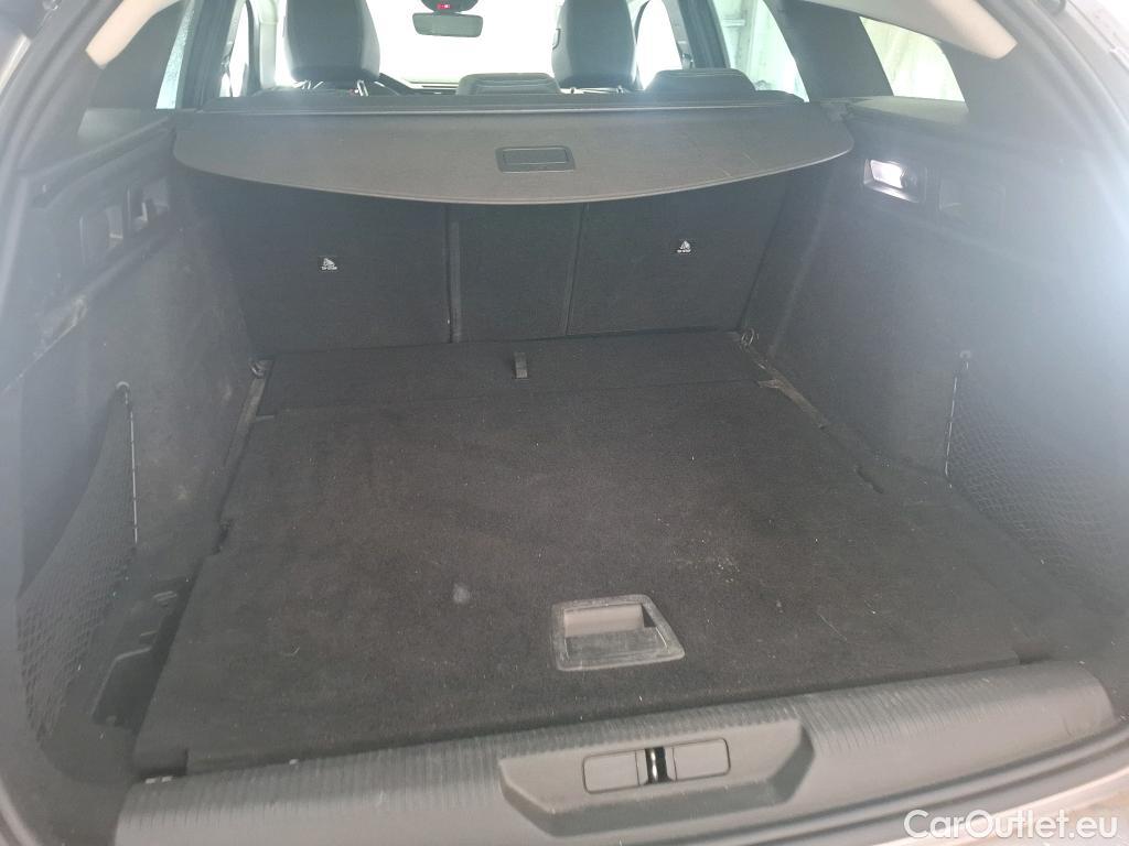  Peugeot  308 PEUGEOT  SW / 2021 / 5P / Break BlueHDi 130 EAT8 ALLURE PACK #53