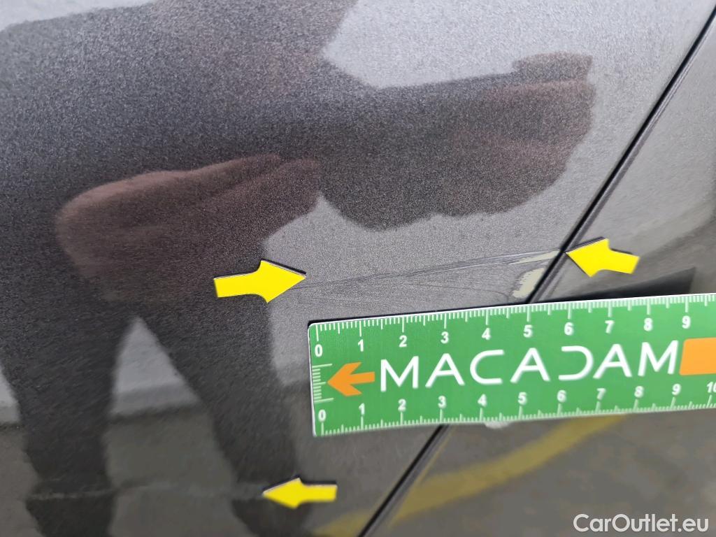  Peugeot  3008 PEUGEOT  / 2020 / 5P / SUV 1.6 HYBRID4 300 E-EAT8 GT #5