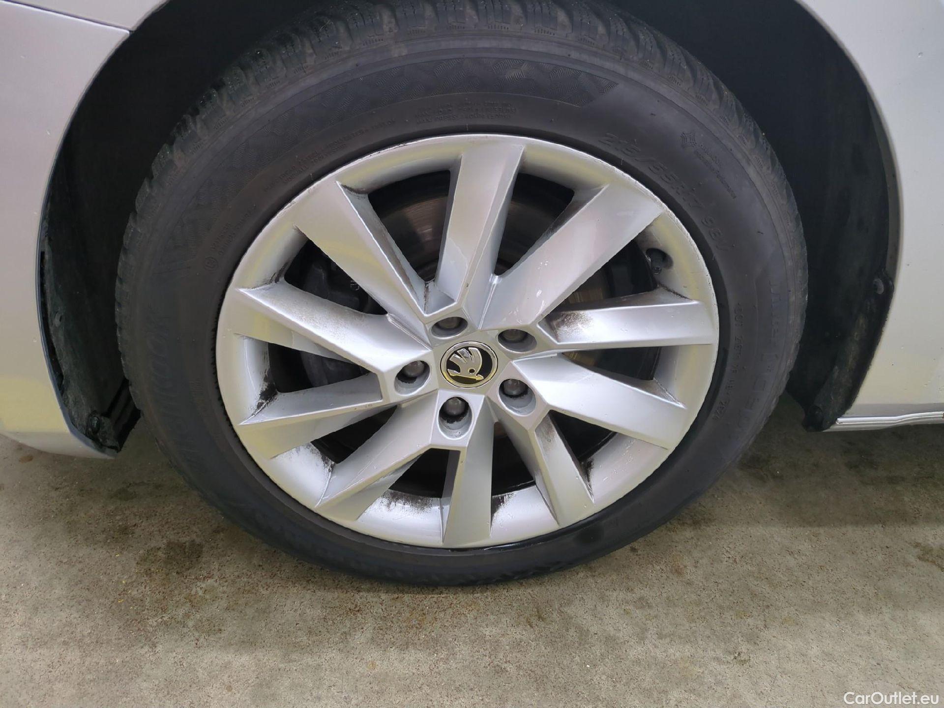  Skoda  Superb  Break Business 2.0 TDI 150CV BVA7 E6d #2