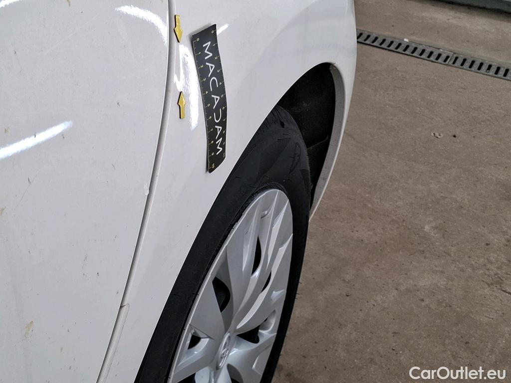  Toyota  Yaris TOYOTA  Hybride / 2019 / 5P / Berline Hybride 116h Dynamic Business Beyond Zer #2