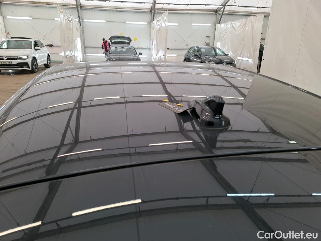  Volkswagen  Golf  VOLKSWAGEN / 2020 / 5P / Berline 1.0 eTSI OPF 110 DSG7 Life Business #7