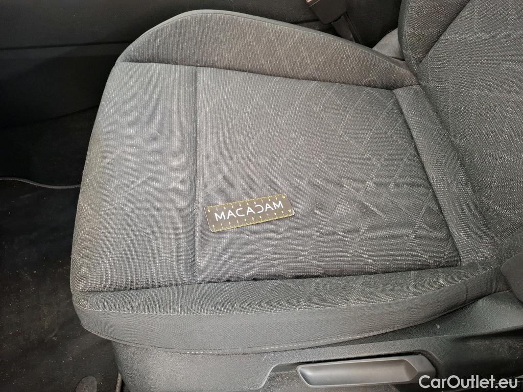  Volkswagen  Golf  VOLKSWAGEN / 2020 / 5P / Berline 1.0 eTSI OPF 110 DSG7 Life Business #16