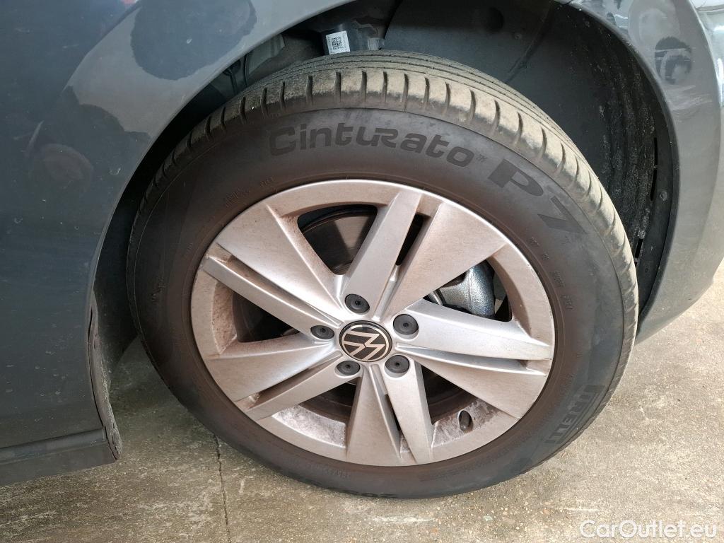  Volkswagen  Golf  VOLKSWAGEN / 2020 / 5P / Berline 1.0 eTSI OPF 110 DSG7 Life Business #8