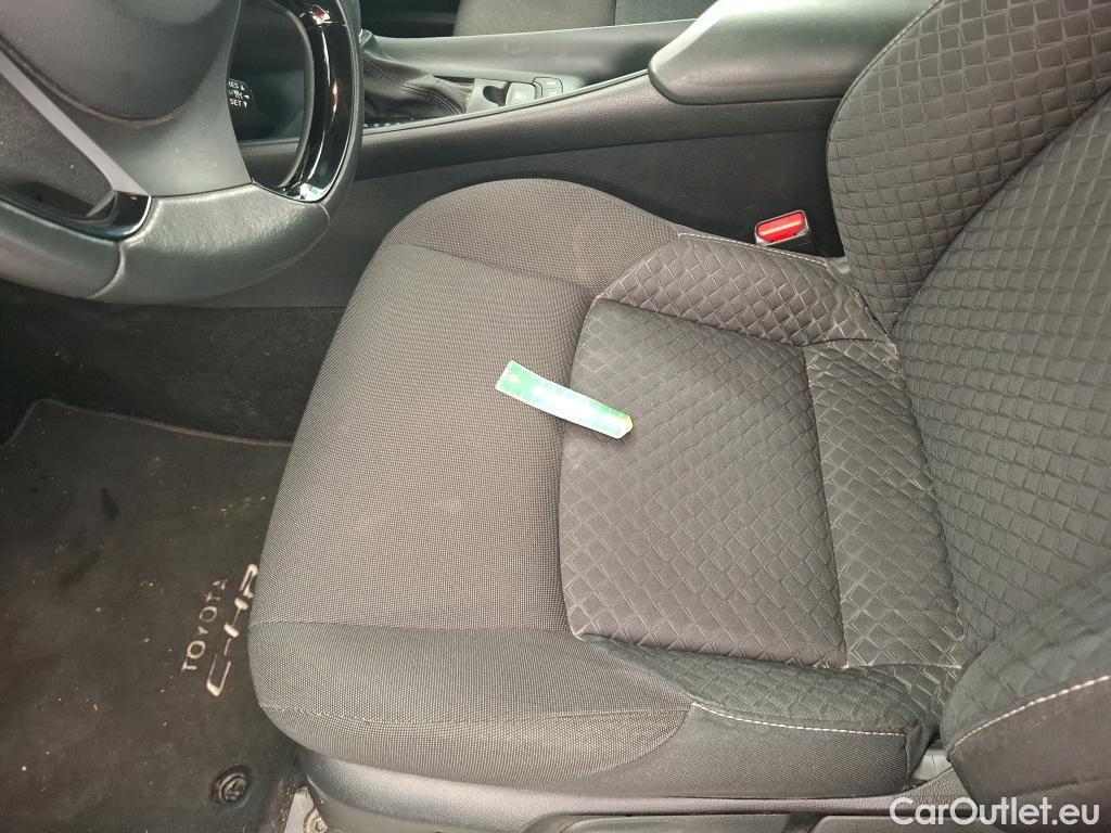  Toyota  C-HR TOYOTA  / 2016 / 5P / SUV 1.8 Hybride 122 Dynamic Business Stage A #18