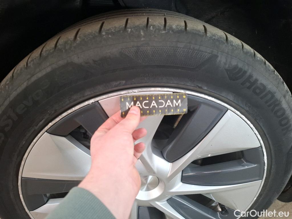  Tesla  Model Y TESLA  / 2020 / 5P / SUV Grand Autonomie Dual Motor AWD #24