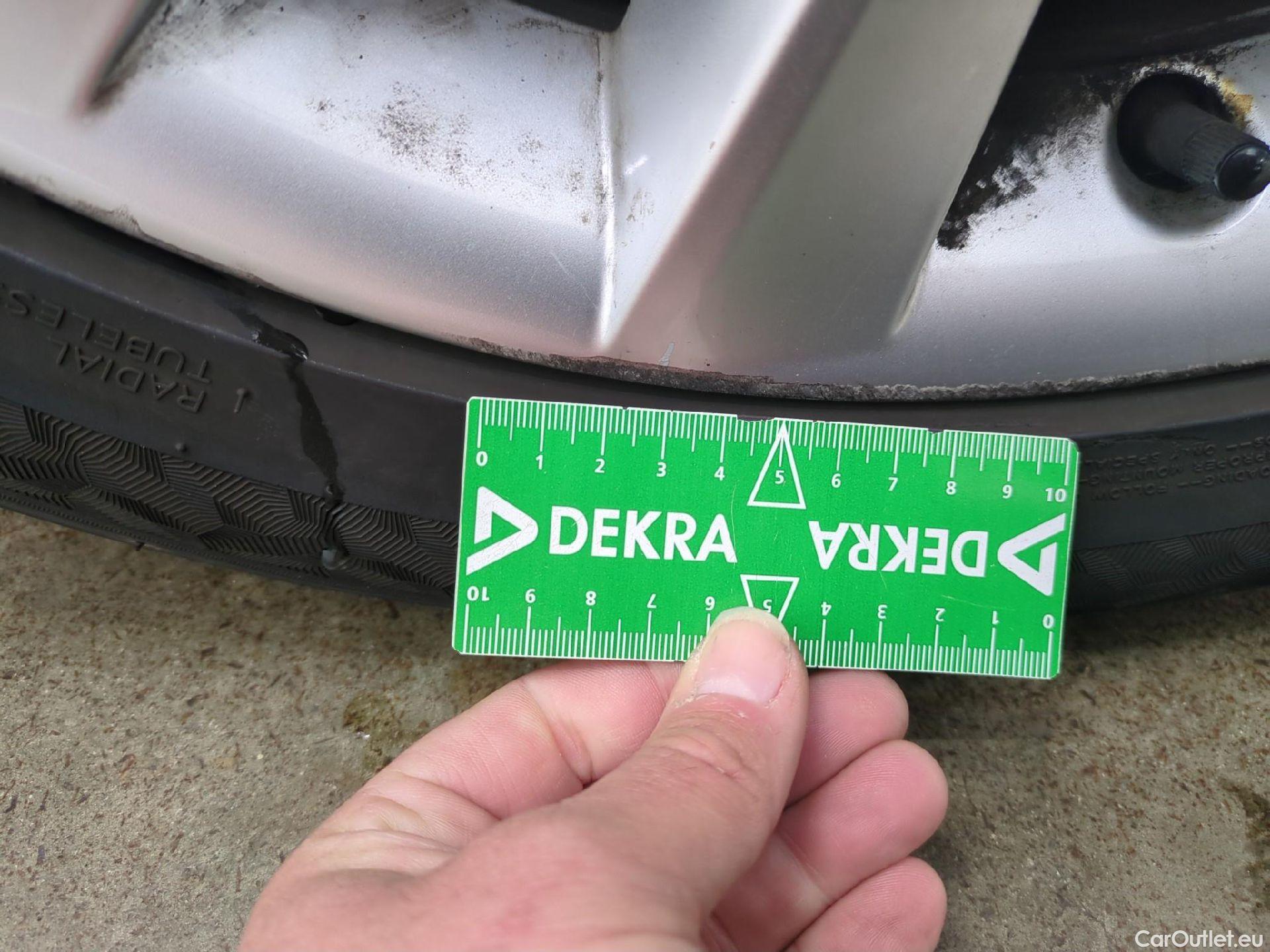  Skoda  Superb  Break Business 2.0 TDI 150CV BVA7 E6d #9