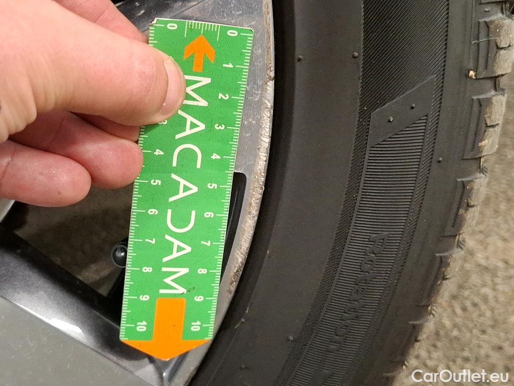  Renault  Megane  IV Berline 5 ptes. Techno 1.5 dCi 115CV BVM6 E6d #28