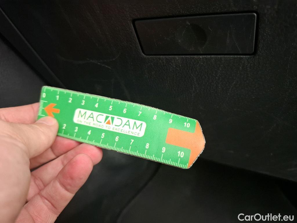  Toyota  C-HR TOYOTA  / 2016 / 5P / SUV 1.8 Hybride 122 Dynamic Business Stage A #12