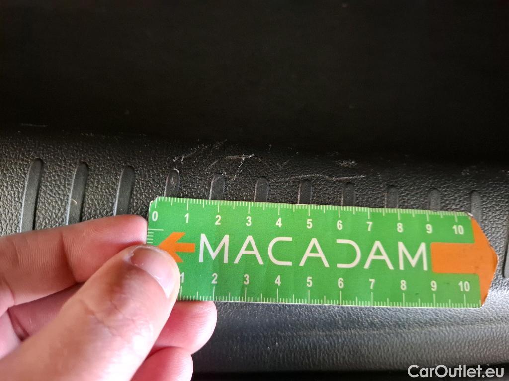  Renault  Megane  IV Berline 5 ptes. Techno 1.5 dCi 115CV BVM6 E6d #40