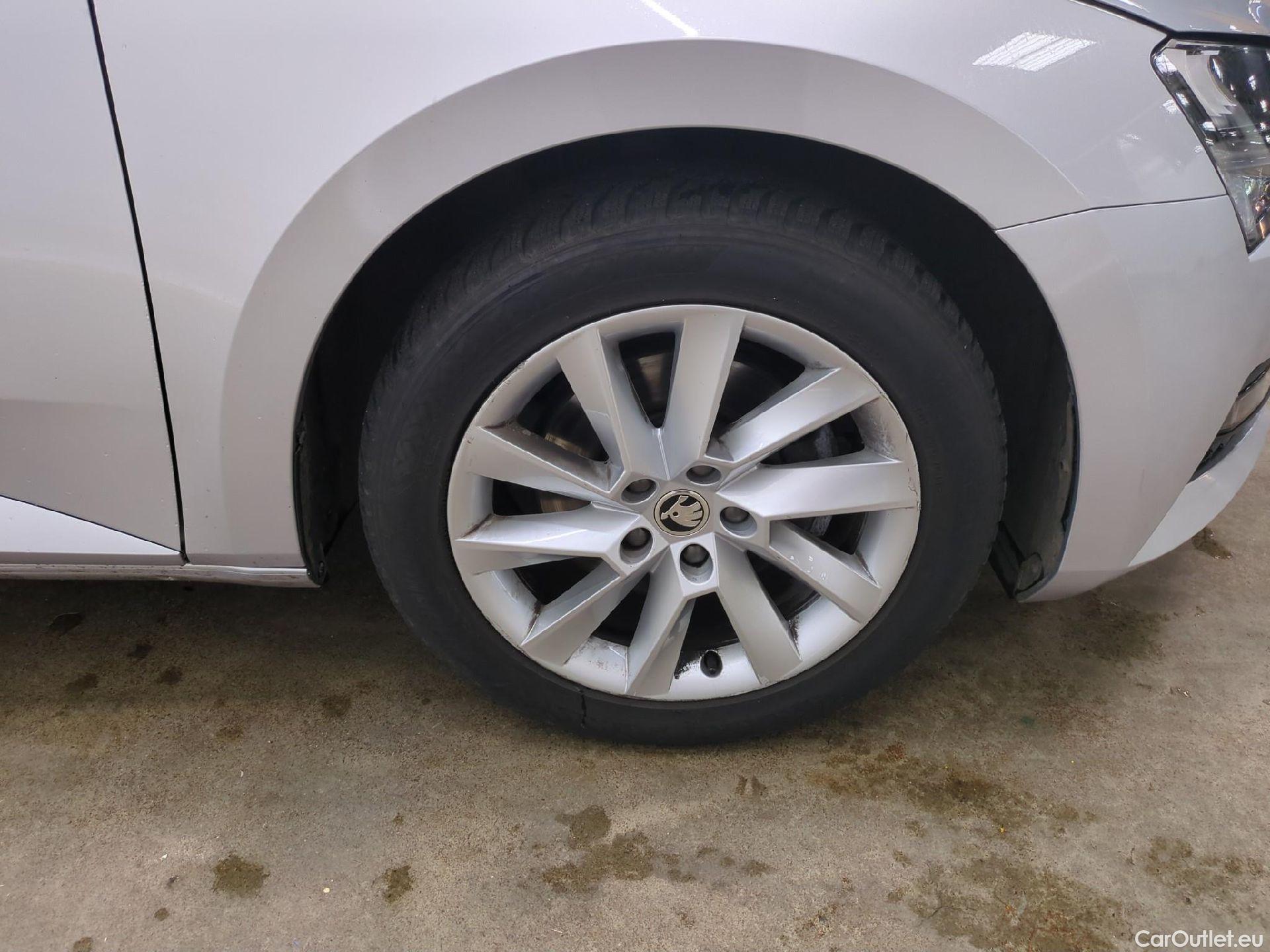  Skoda  Superb  Break Business 2.0 TDI 150CV BVA7 E6d #7