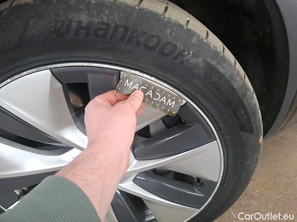  Tesla  Model Y TESLA  / 2020 / 5P / SUV Grand Autonomie Dual Motor AWD #15