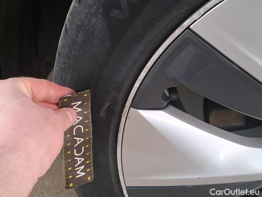  Tesla  Model Y TESLA  / 2020 / 5P / SUV Grand Autonomie Dual Motor AWD #39