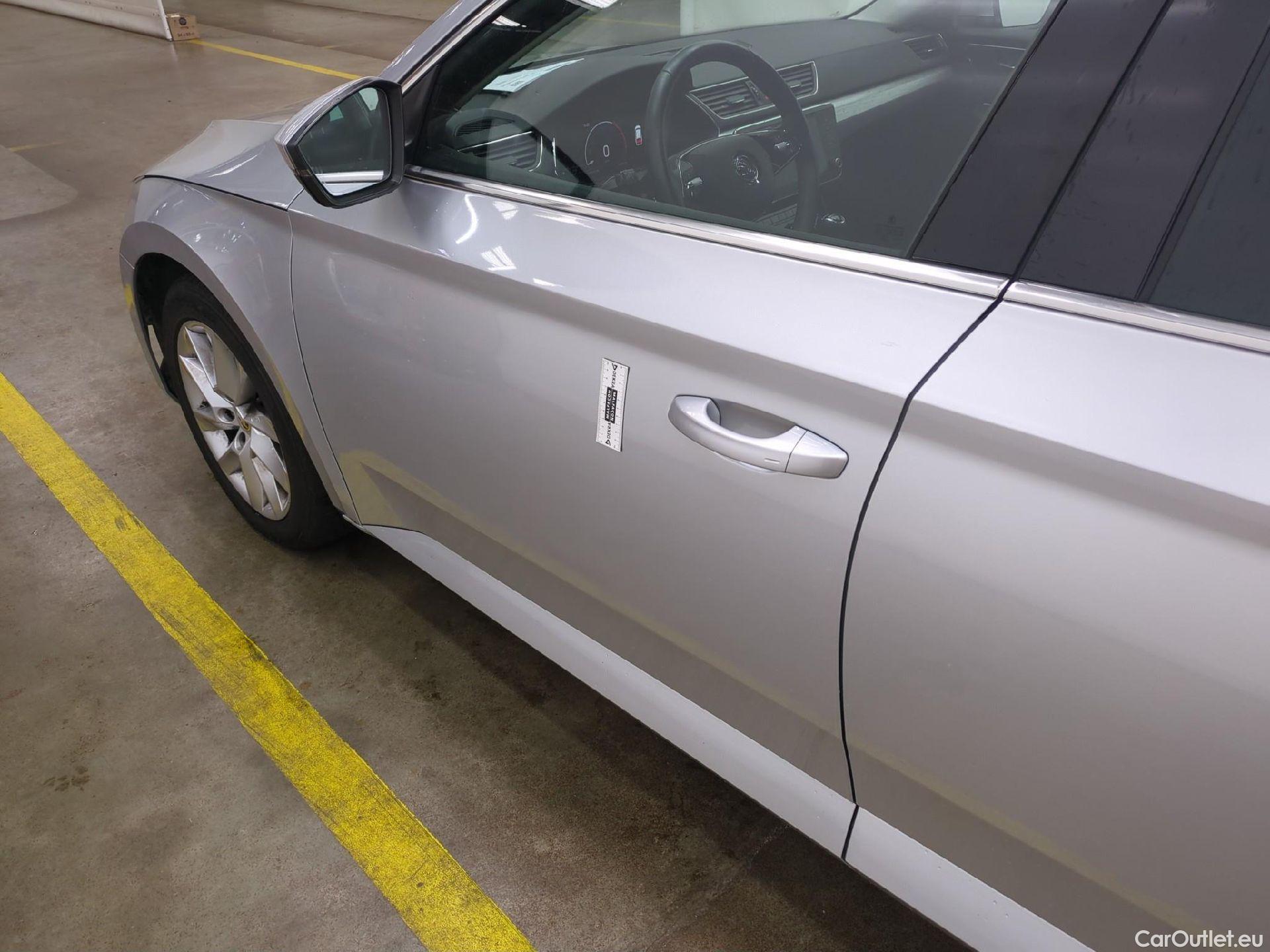  Skoda  Superb  Break Business 2.0 TDI 150CV BVA7 E6d #16