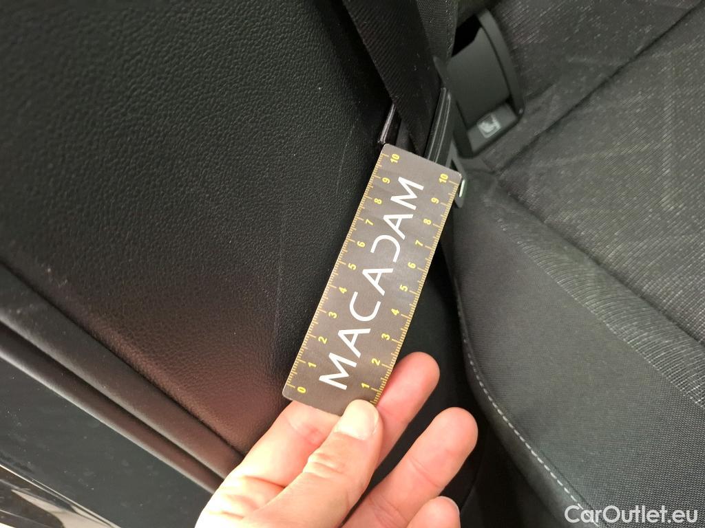  Volkswagen  Golf  VOLKSWAGEN / 2020 / 5P / Berline 1.0 eTSI OPF 110 DSG7 Life Business #3