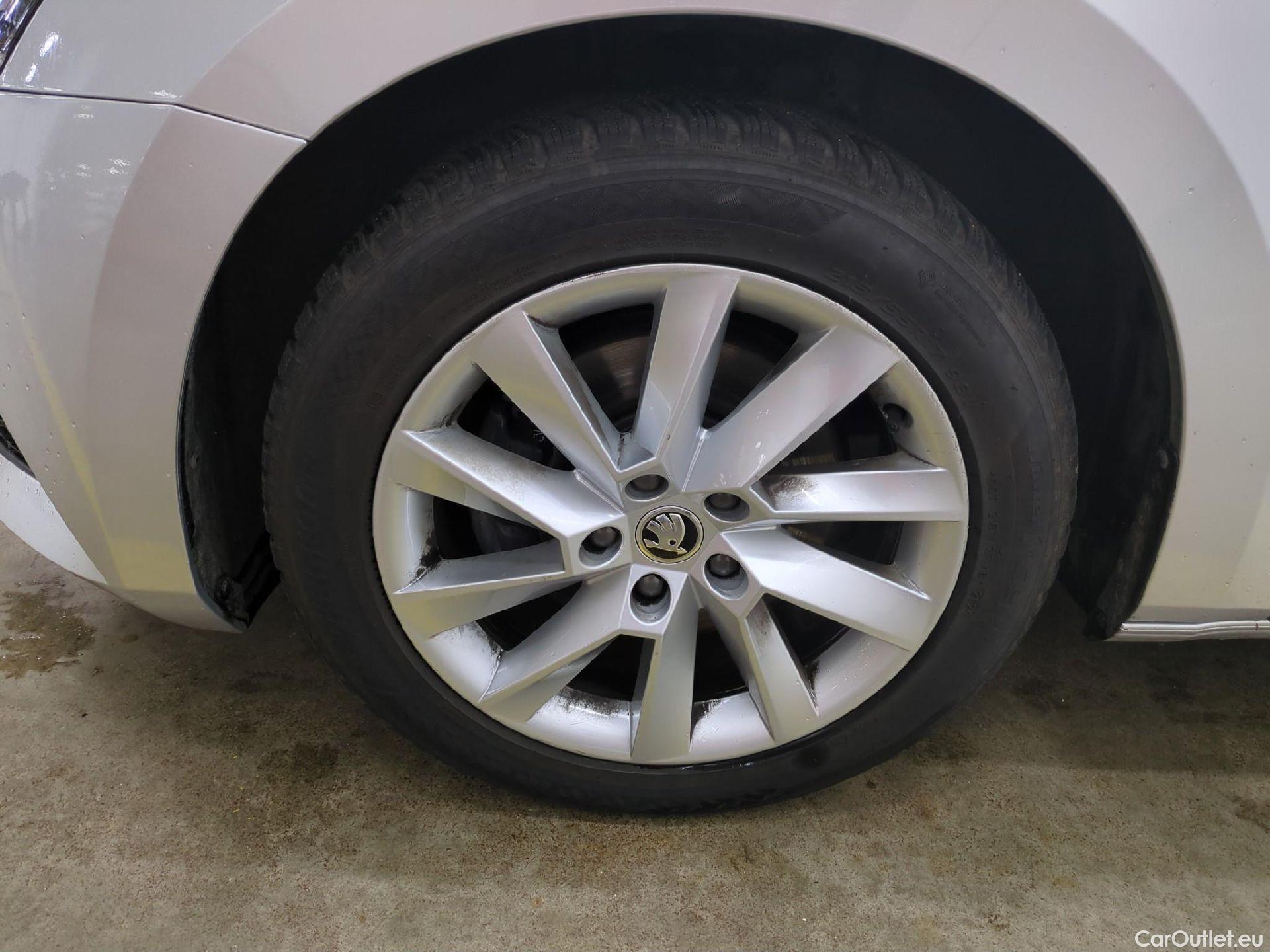  Skoda  Superb  Break Business 2.0 TDI 150CV BVA7 E6d #1