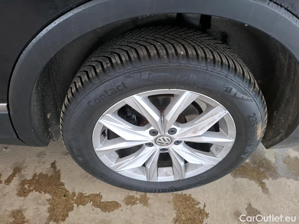  Volkswagen  Tiguan VOLKSWAGEN  Allspace 5p SUV 2.0 TDI 150 DSG7 Carat #26