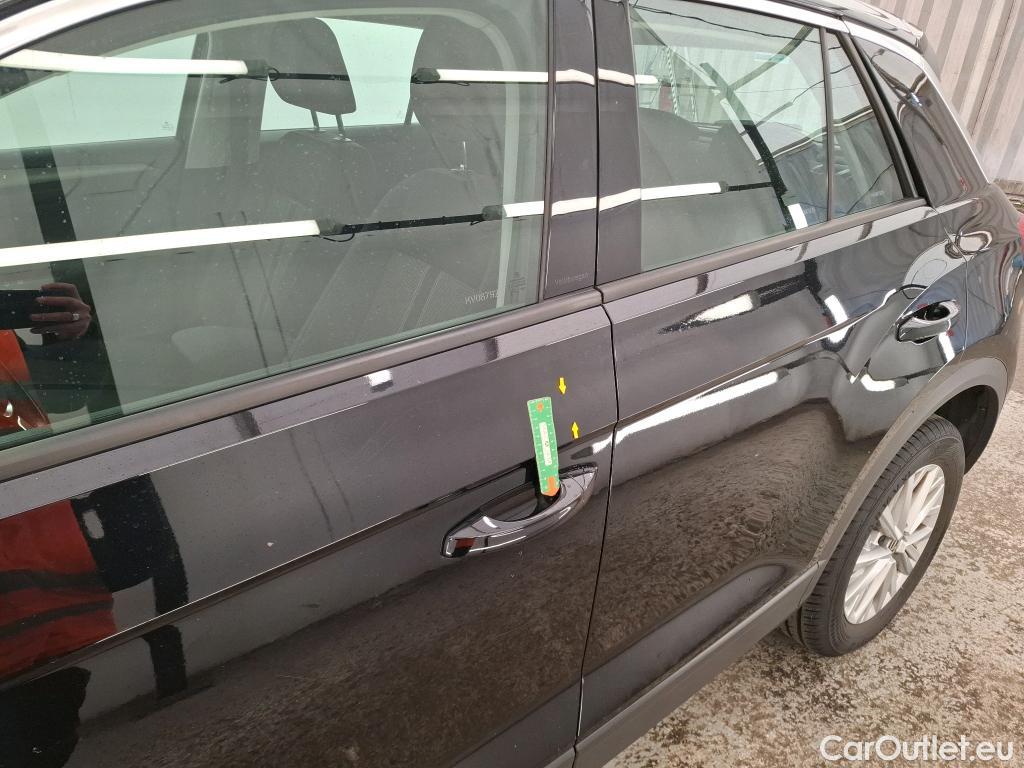  Volkswagen  T-ROC VOLKSWAGEN  / 2017 / 5P / SUV 1.5 TSI 150 EVO LOUNGE BUSINESS DSG7 #20