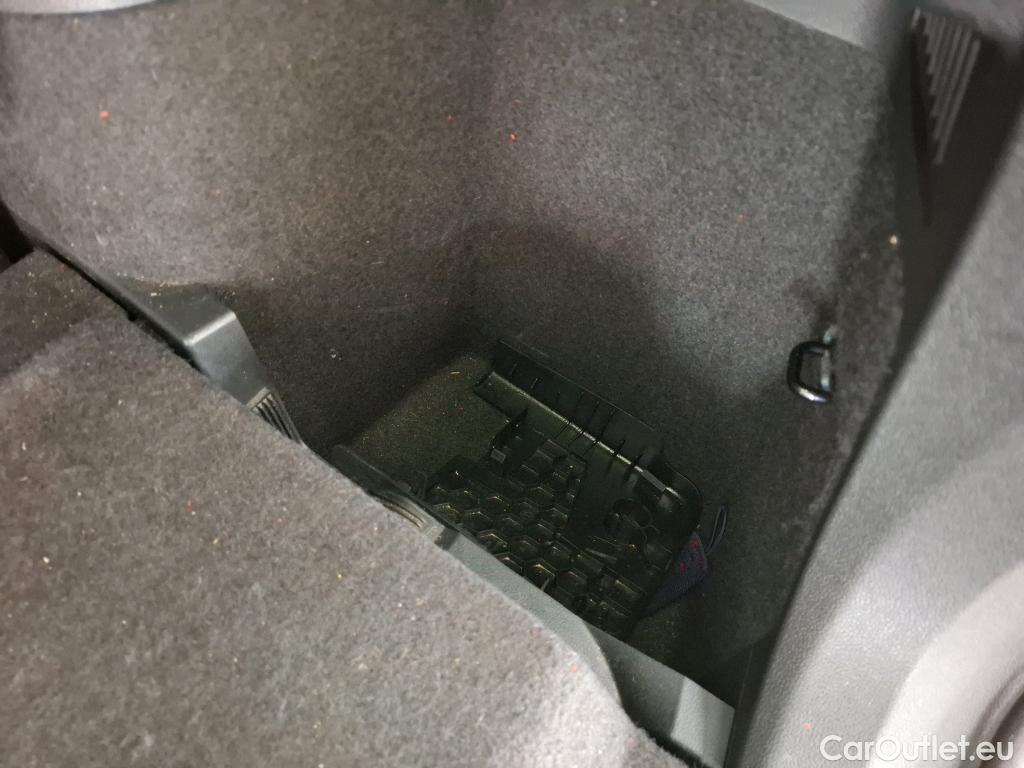  Volkswagen  Tiguan VOLKSWAGEN  Allspace 5p SUV 2.0 TDI 150 DSG7 Carat #23