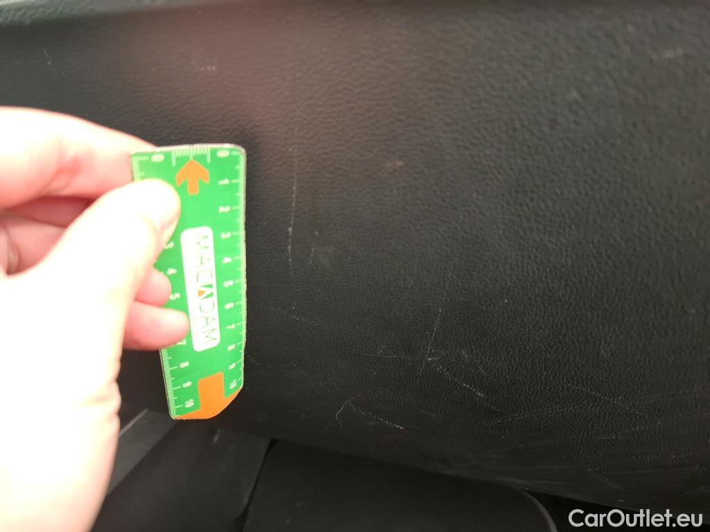  Volkswagen  T-ROC VOLKSWAGEN  / 2017 / 5P / SUV 1.5 TSI 150 EVO LOUNGE BUSINESS DSG7 #27