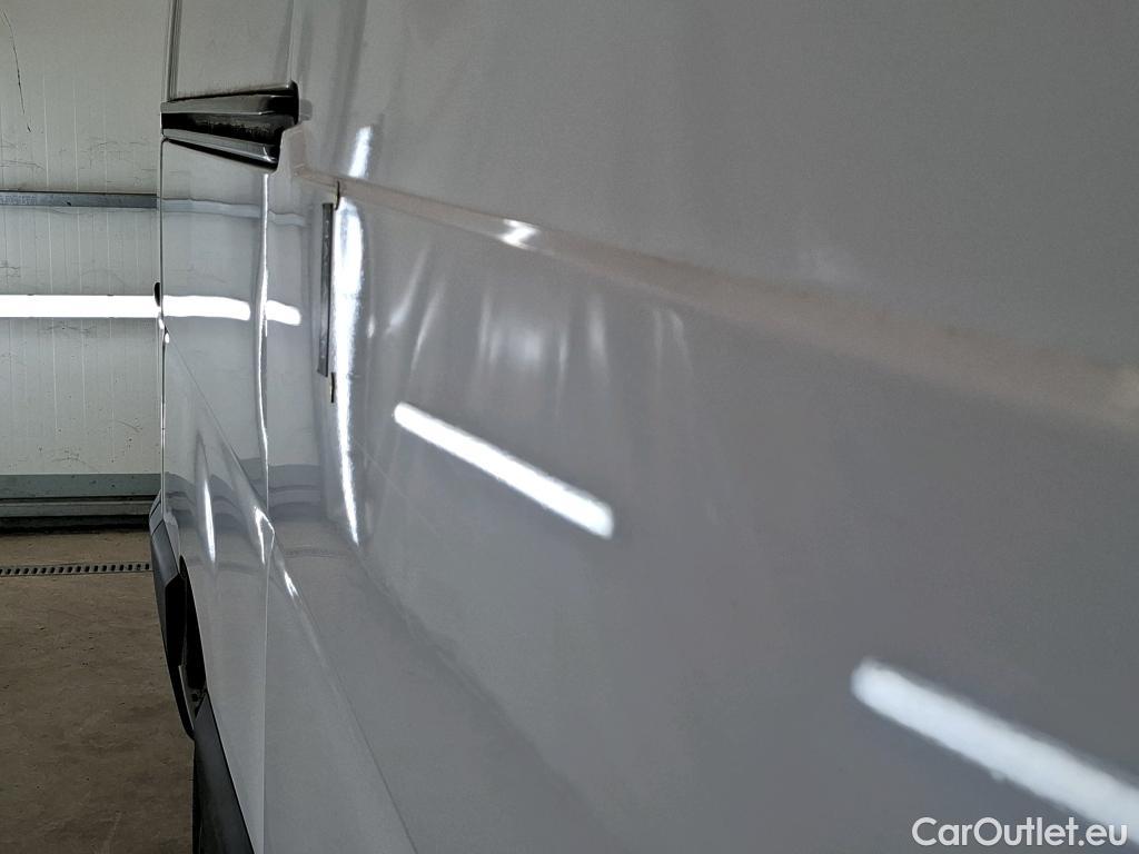  Renault  Master  III Fourgon L2H2 3 3 Grand Confort dCi 135CV BVM6 E6dT #26