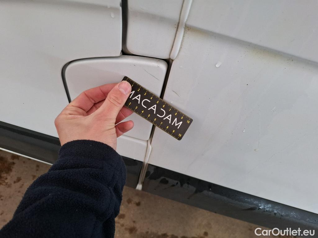  Renault  Master  III Fourgon L2H2 3 3 Grand Confort dCi 135CV BVM6 E6dT #81