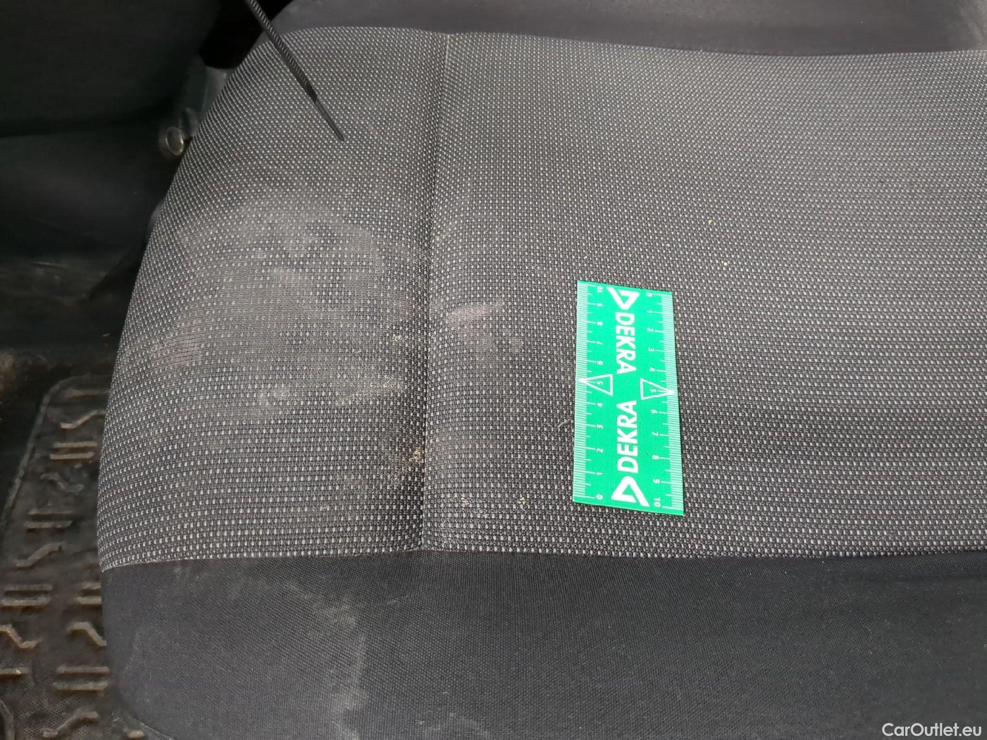  Toyota  Proace TOYOTA  City / 2019 / 4P / Fourgonnette 1.5 Medium 75 D-4D Business #3