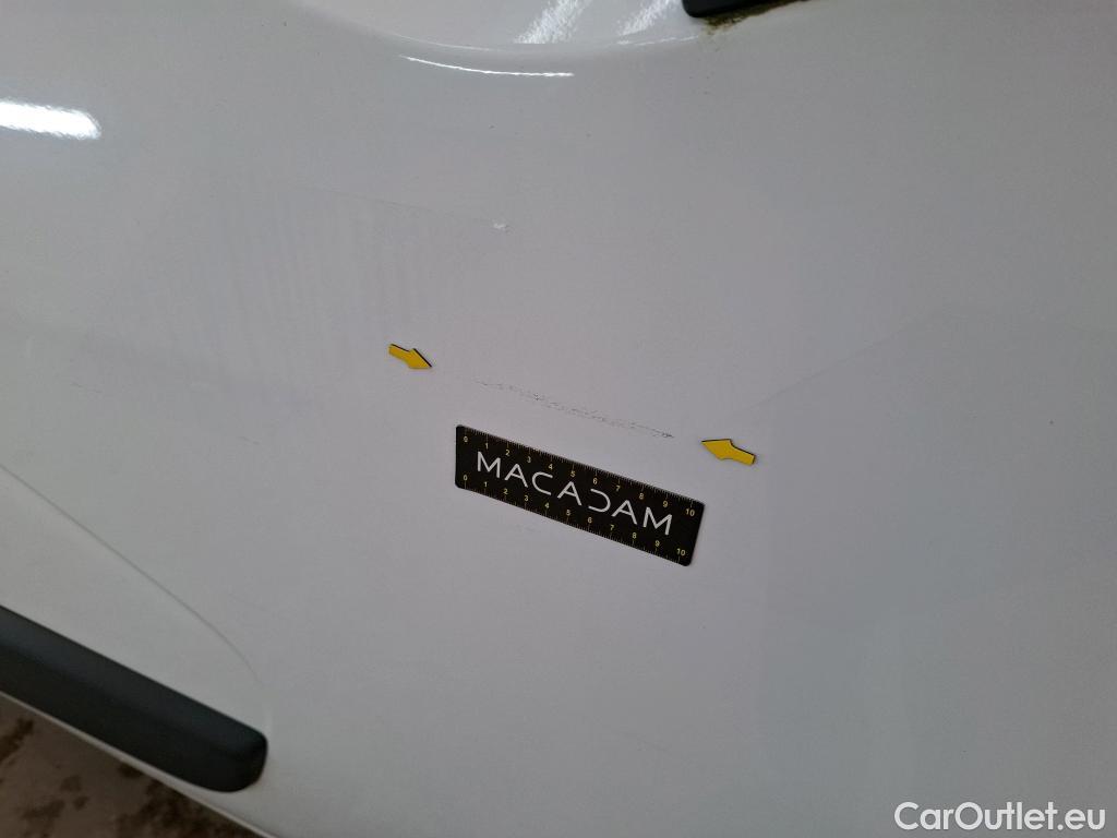  Renault  Master  III Fourgon L2H2 3 3 Grand Confort dCi 135CV BVM6 E6dT #33