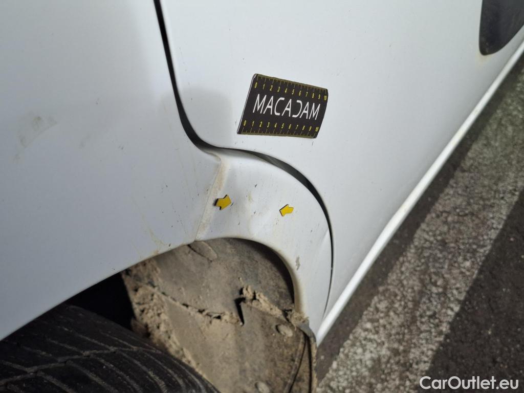  Renault  Master  III Fourgon L2H2 3 3 Grand Confort dCi 135CV BVM6 E6dT #36