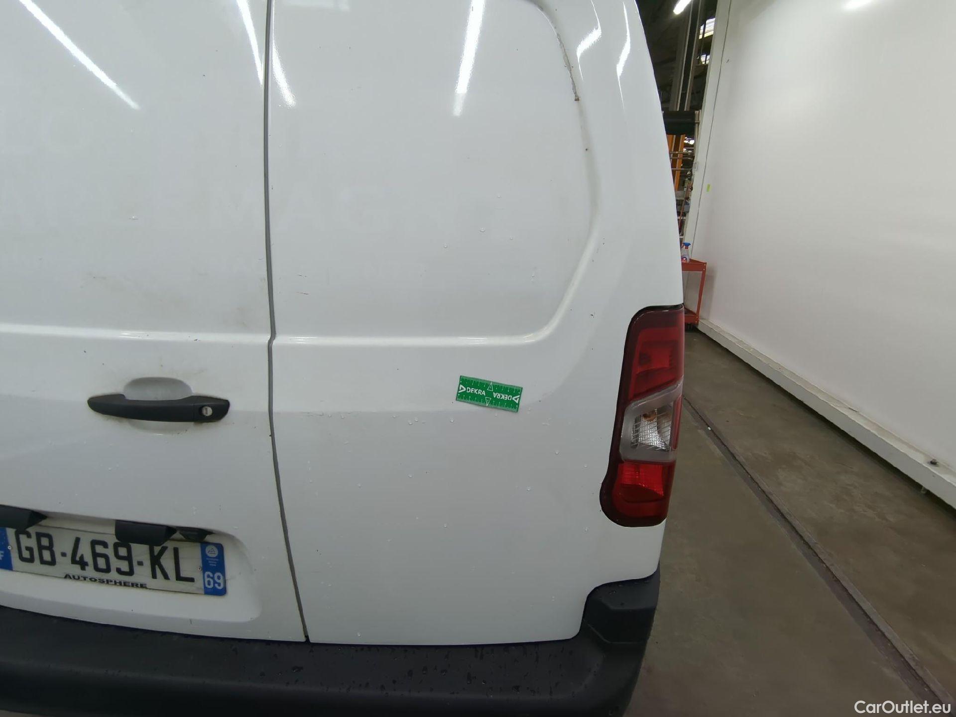  Toyota  Proace TOYOTA  City / 2019 / 4P / Fourgonnette 1.5 Medium 75 D-4D Business #24