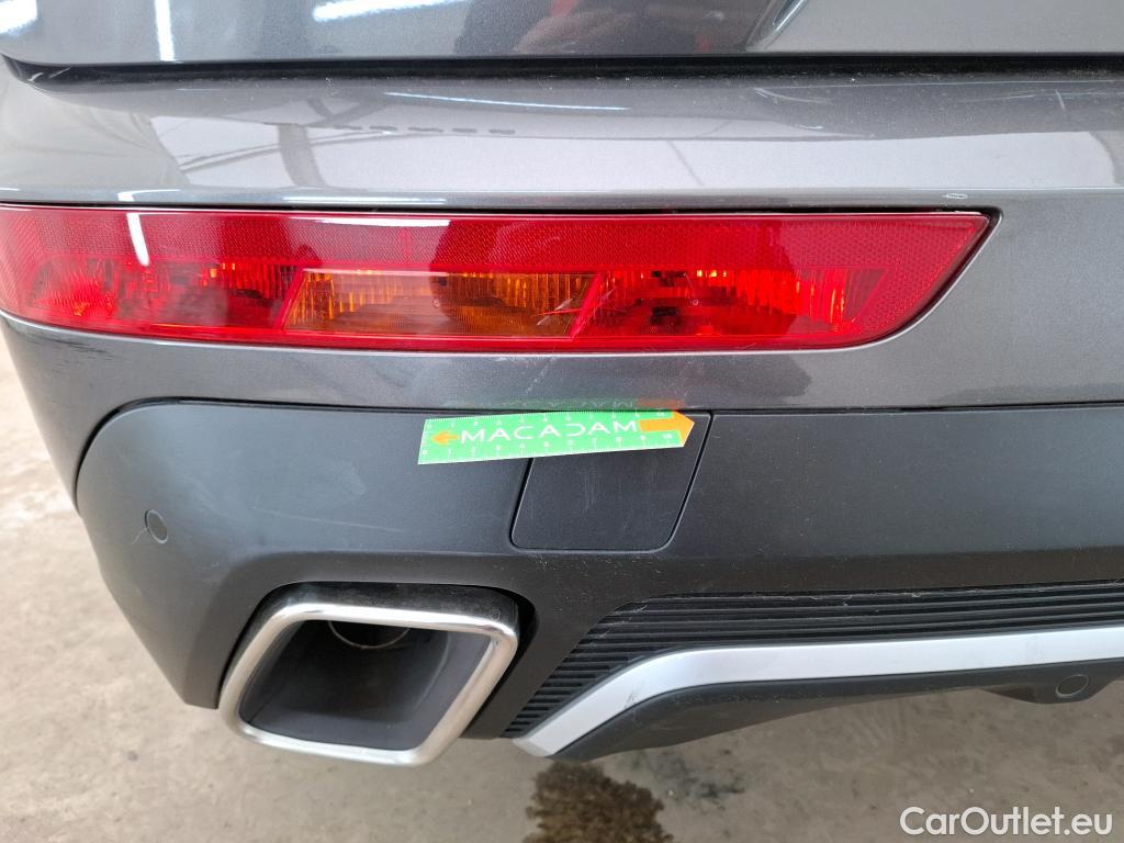  DS  DS7 DS DS 7 / 2022 / 5P / SUV E-TENSE 225 PERFORMANCE LINE + #7