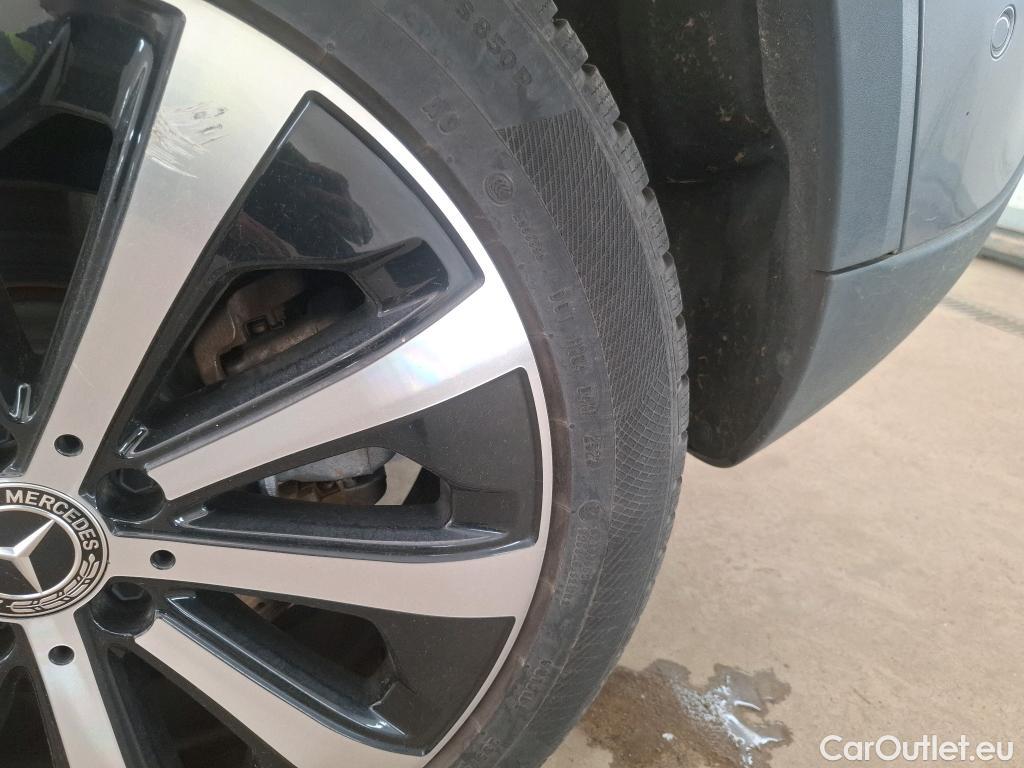  Mercedes  GLA MERCEDES-BENZ  / 2020 / 5P / SUV 1.3  250 e BUSINESS LINE DCT #32
