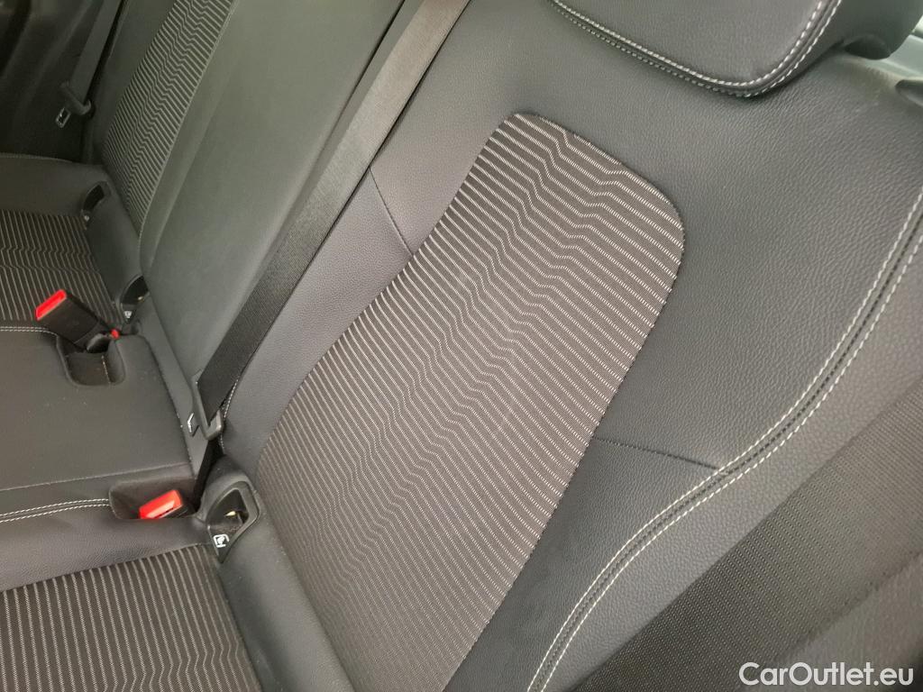  Mercedes  GLA MERCEDES-BENZ  / 2020 / 5P / SUV 1.3  250 e BUSINESS LINE DCT #50